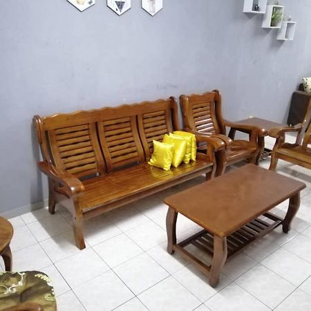 Kampong Batu Lapan  Homestay Perpaduan, Taman Bercham Raya Ulu Kinta Ipoh Perak מראה חיצוני תמונה