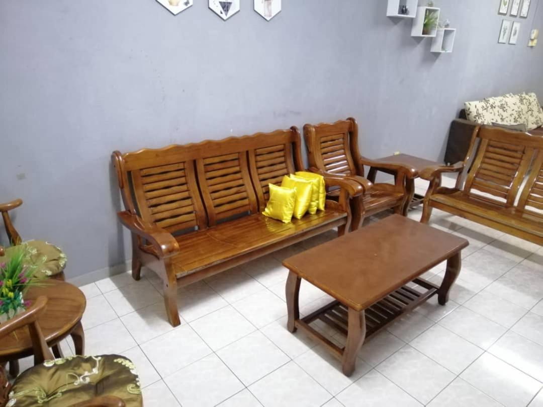 Kampong Batu Lapan  Homestay Perpaduan, Taman Bercham Raya Ulu Kinta Ipoh Perak מראה חיצוני תמונה